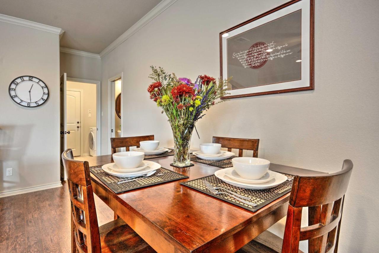 College Station Townhouse With Private Patio Villa ภายนอก รูปภาพ